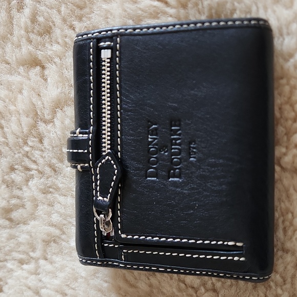 Great Dooney & Bourke Compact Black Leather Snap Tri-fold Wallet 🖤❤️ - Picture 3 of 16